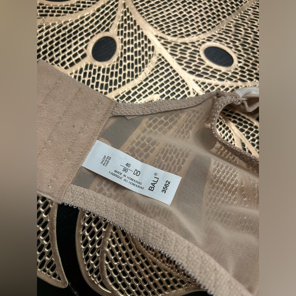 Bali Women's Satin Tracings Minimizer Bra Bustline Slimmer Underwire Bra 40DD - Picture 8 of 9